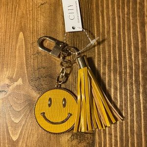 Adorable Smiley Face Keychain!